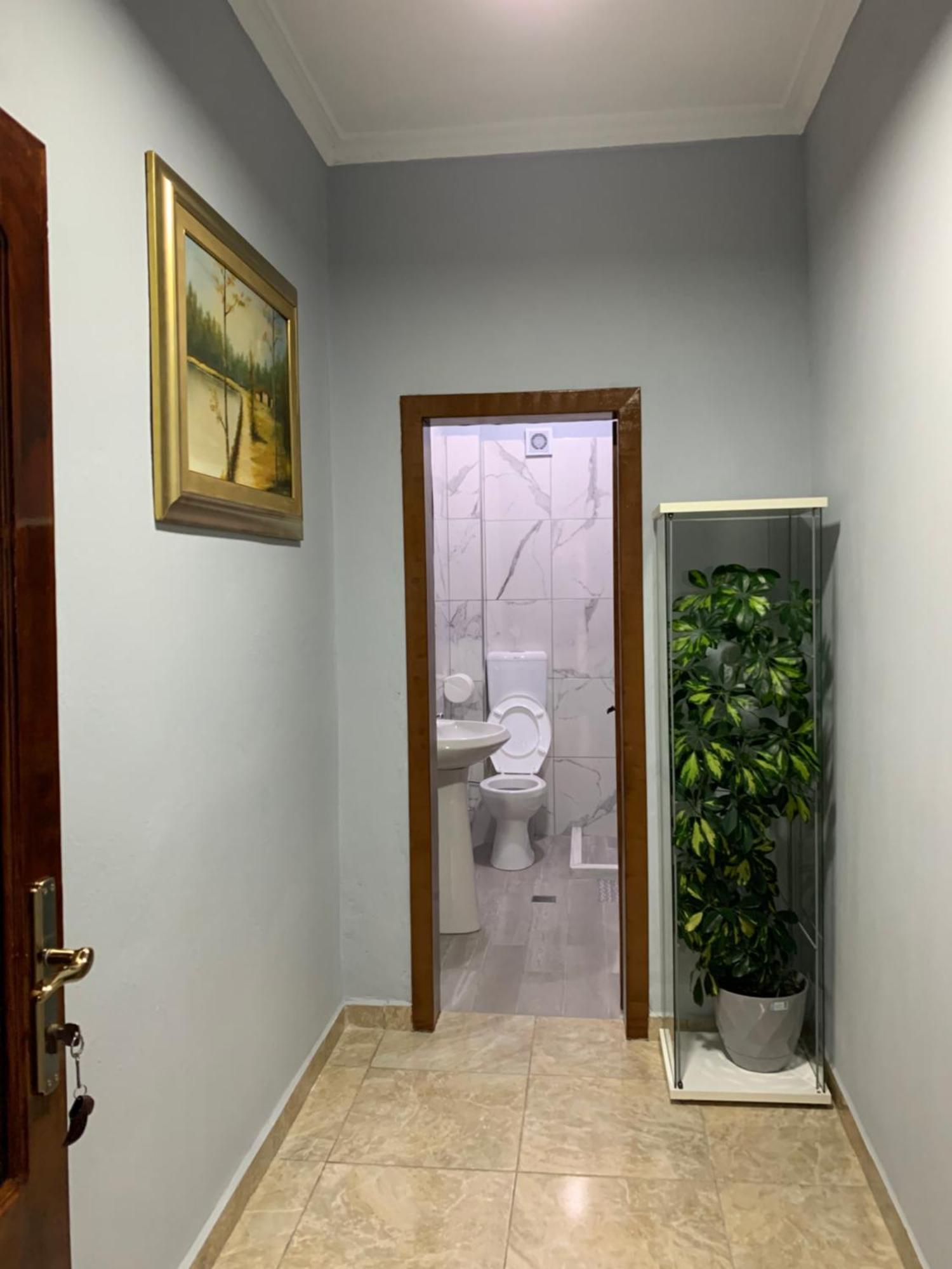 Vila Spaho Korce Luaran gambar