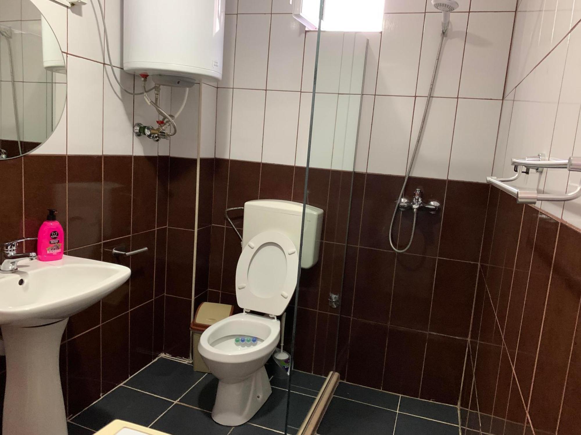 Vila Spaho Korce Luaran gambar