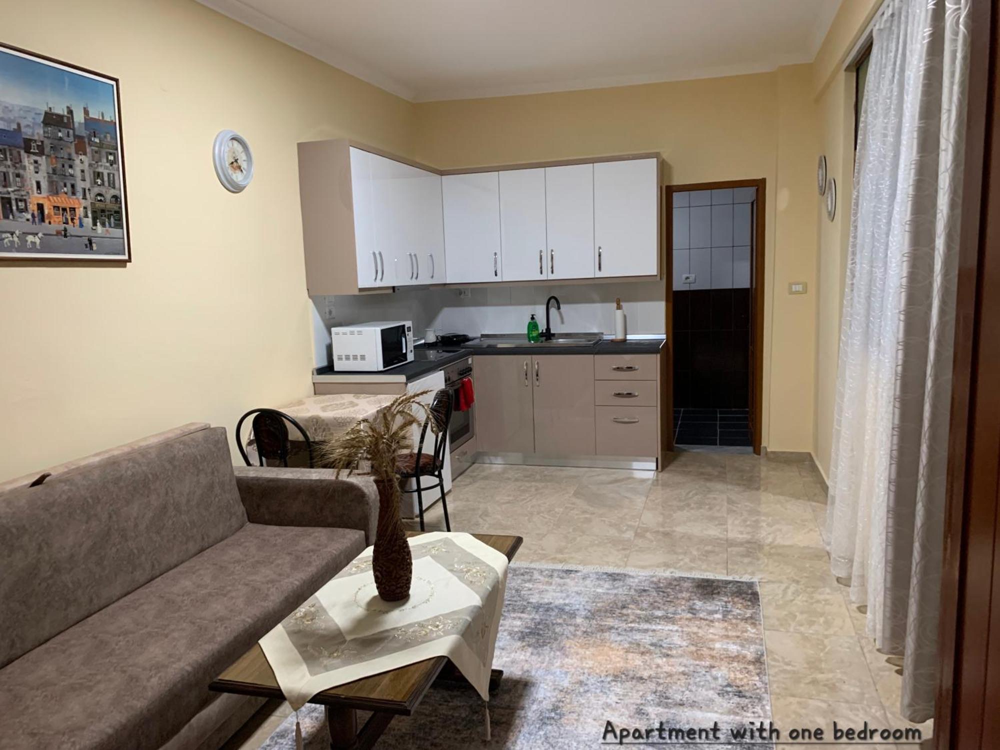 Vila Spaho Korce Luaran gambar