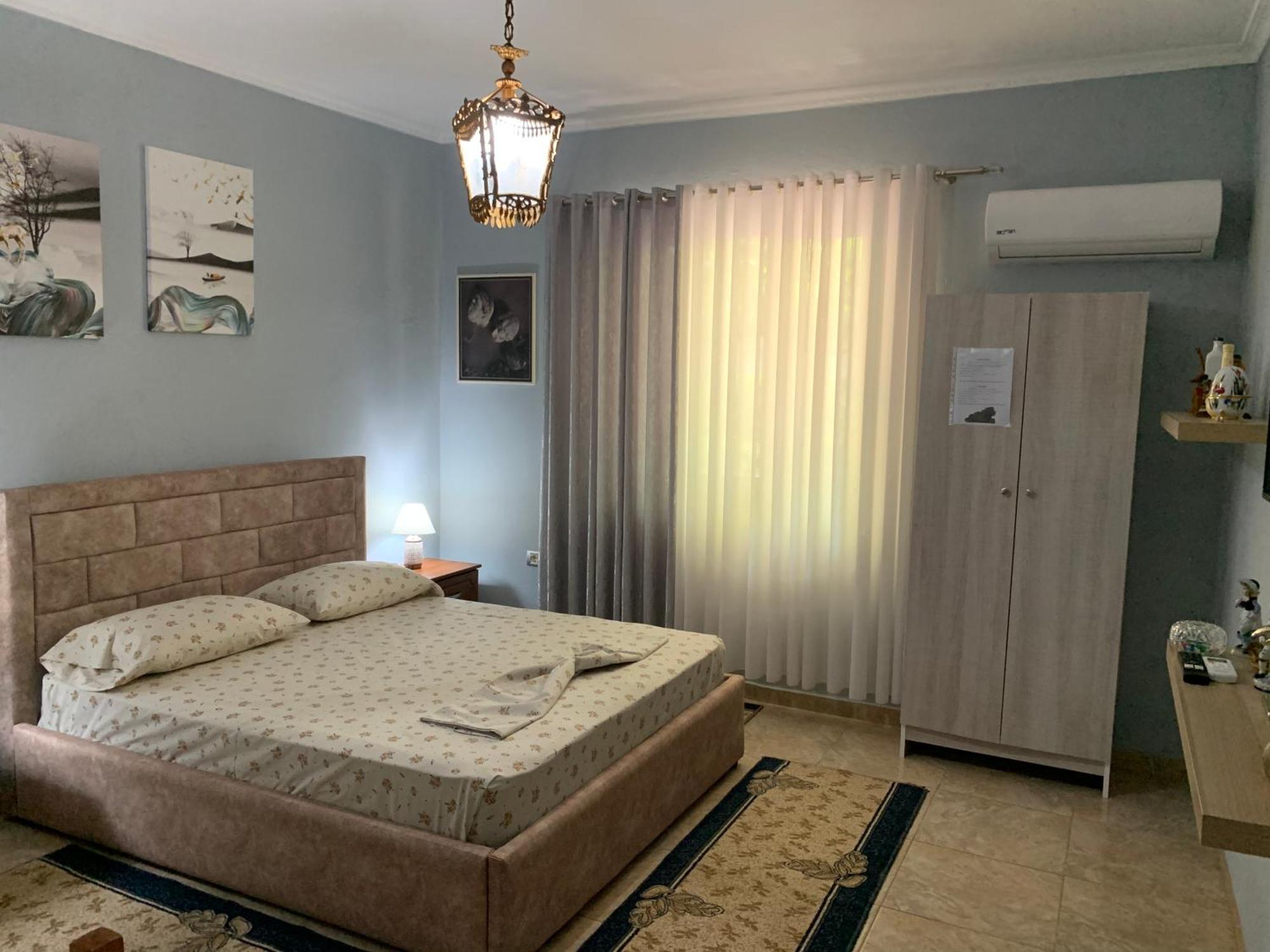 Vila Spaho Korce Luaran gambar