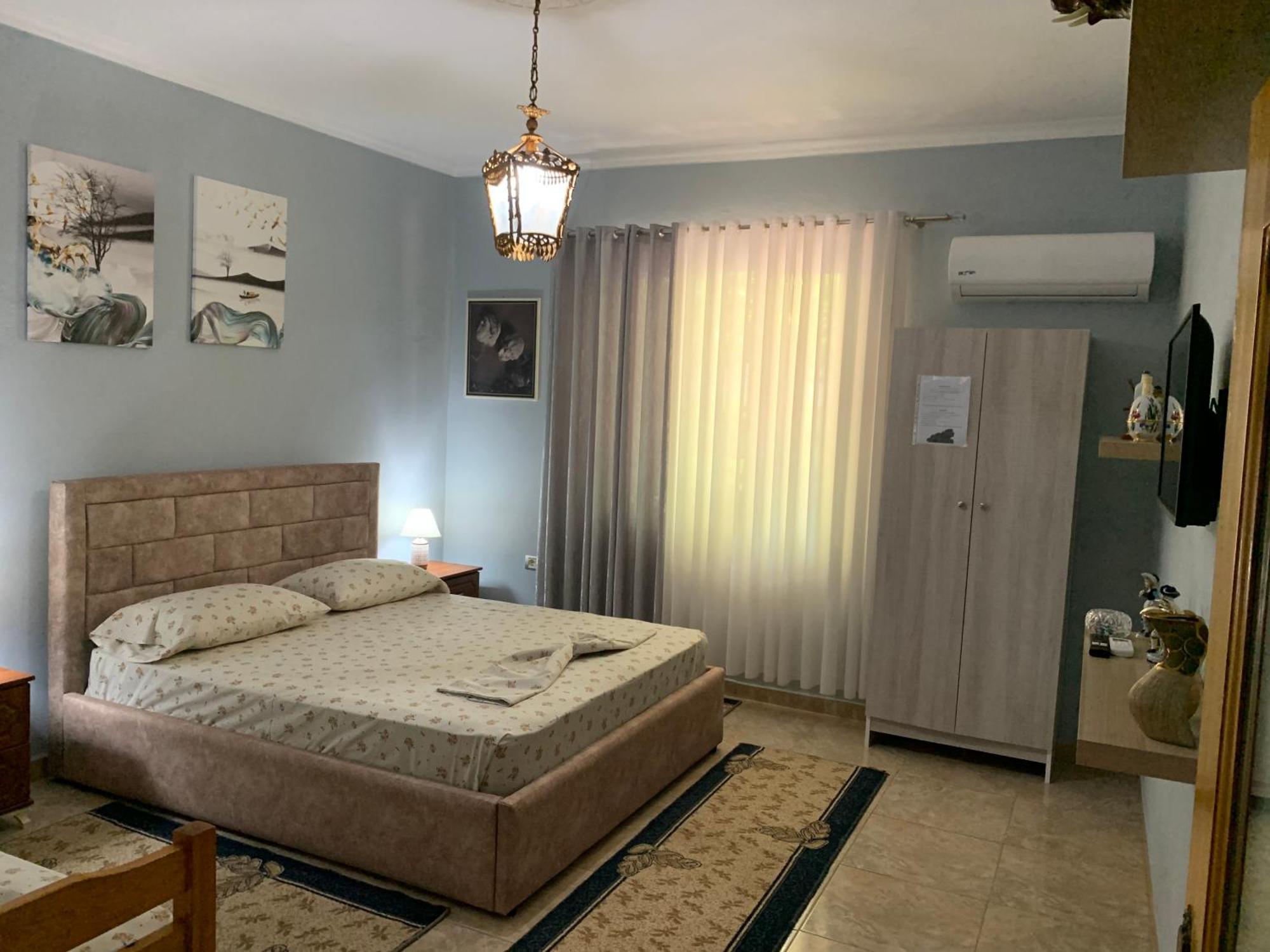 Vila Spaho Korce Luaran gambar